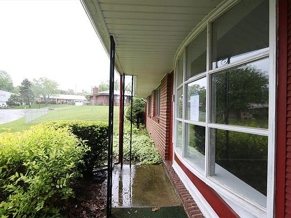2nd image of 2706 Weeping Willow Dr