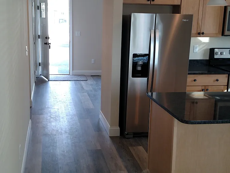 75 Beech St #2 — Photo 12