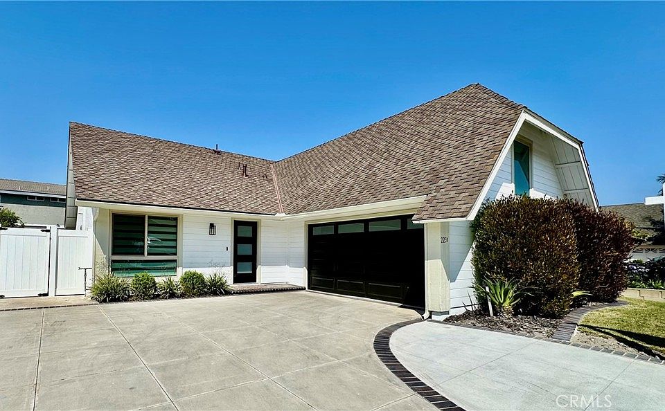 1st image of 2231 Coco Palm Dr