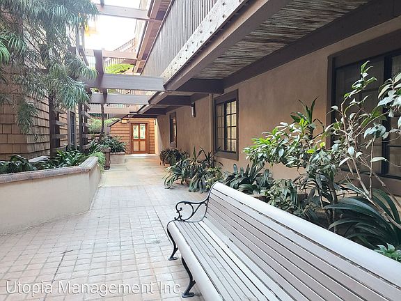 2nd image of 8880 Villa La Jolla Dr Unit 216