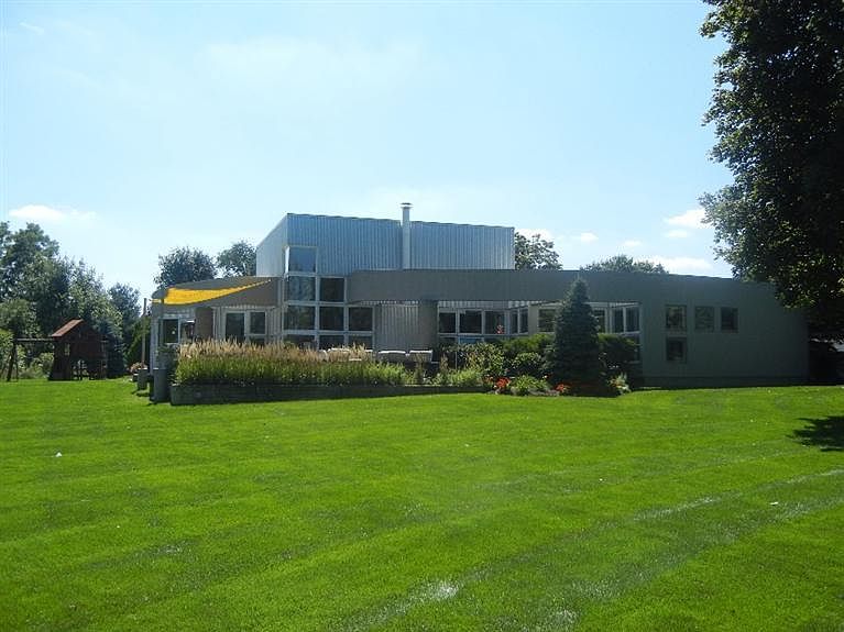 1st image of 3881 Cove Cir