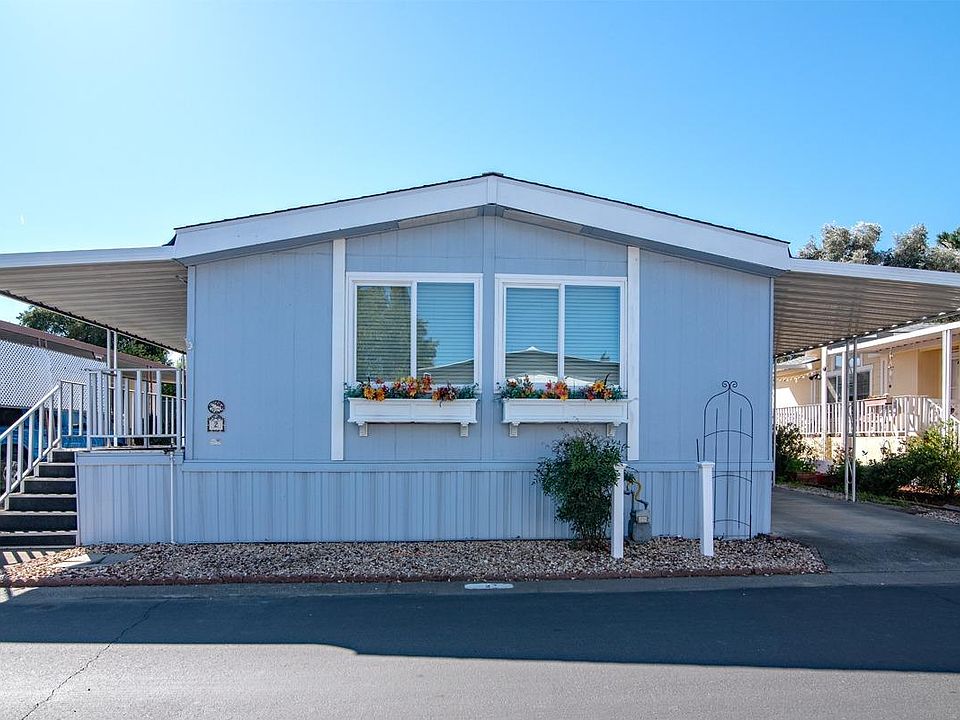 1st image of 2 Leisureville Cir