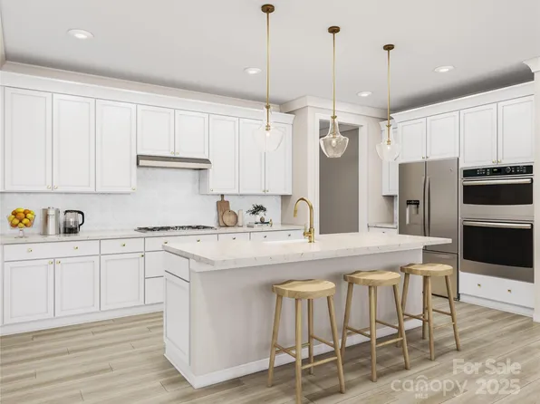 8947 Nettleton Ave, Charlotte, NC 28215