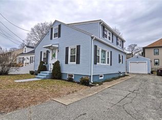 17 Jervis St, Woonsocket, RI 02895