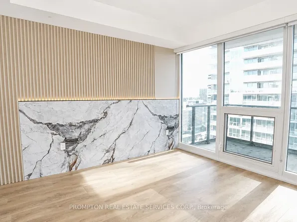 85 McMahon Dr #2115, Toronto, ON M2K 0C2