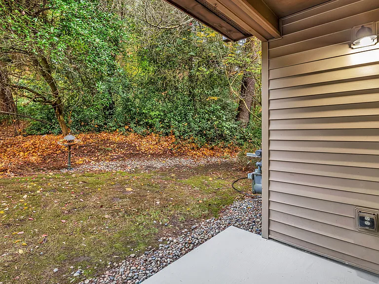 9805 Avondale Rd NE #W159 — Photo 28
