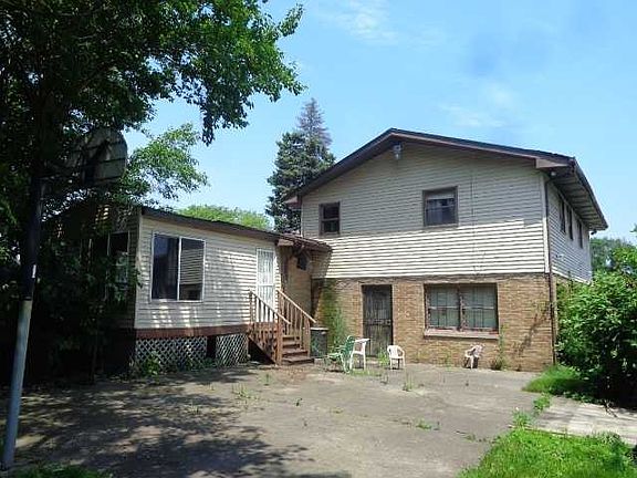 3rd image of 2117 Purdue Dr