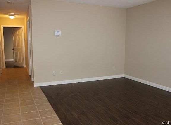 4th image of 1039 E Washington Ave Unit 5