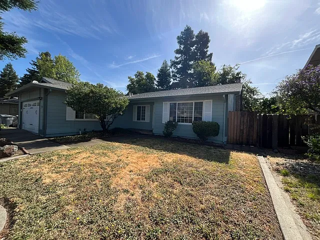 4 bed, 1558 sqft, $3,000 — Photo 3