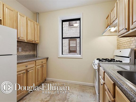 3rd image of 112 W 138th St APT 1B