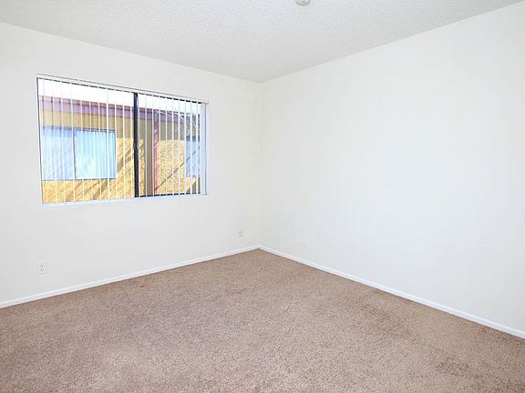 3rd image of 16125 Hart St APT 102