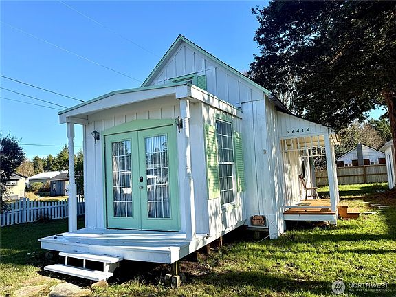 2nd image of 26414 Ridge Avenue