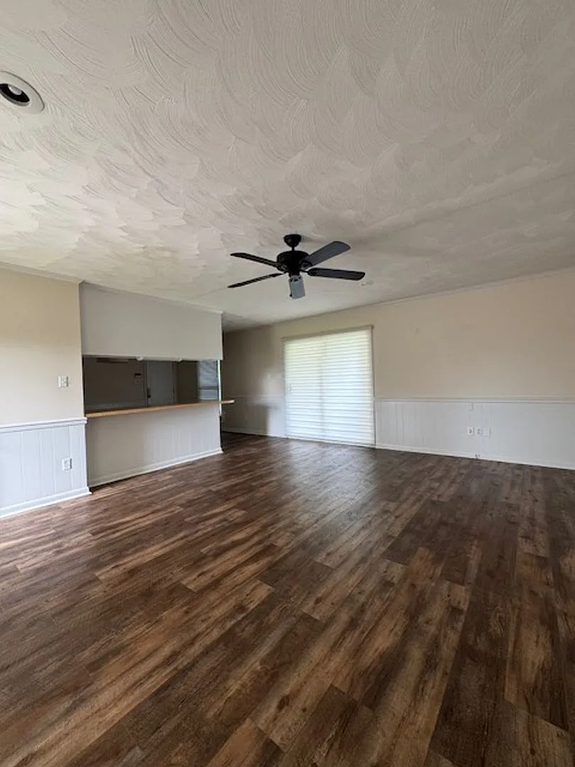 1100 O'Berry Road — Photo 3