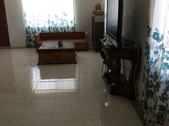 5th image of 1140 E Juanita Ave