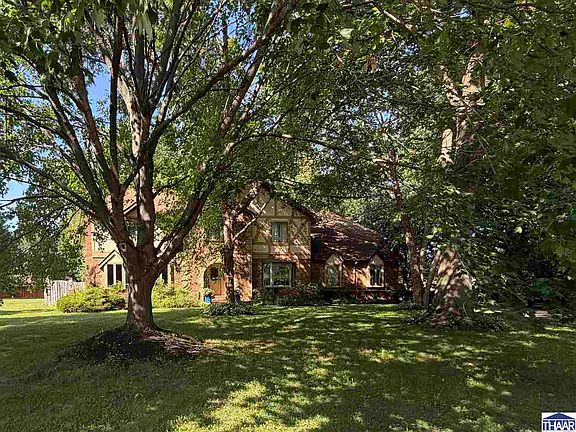 4th image of 1090 Cedar Ridge Ct