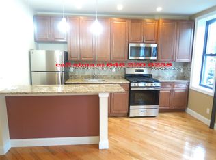 3276 34th St, Astoria, NY 11106