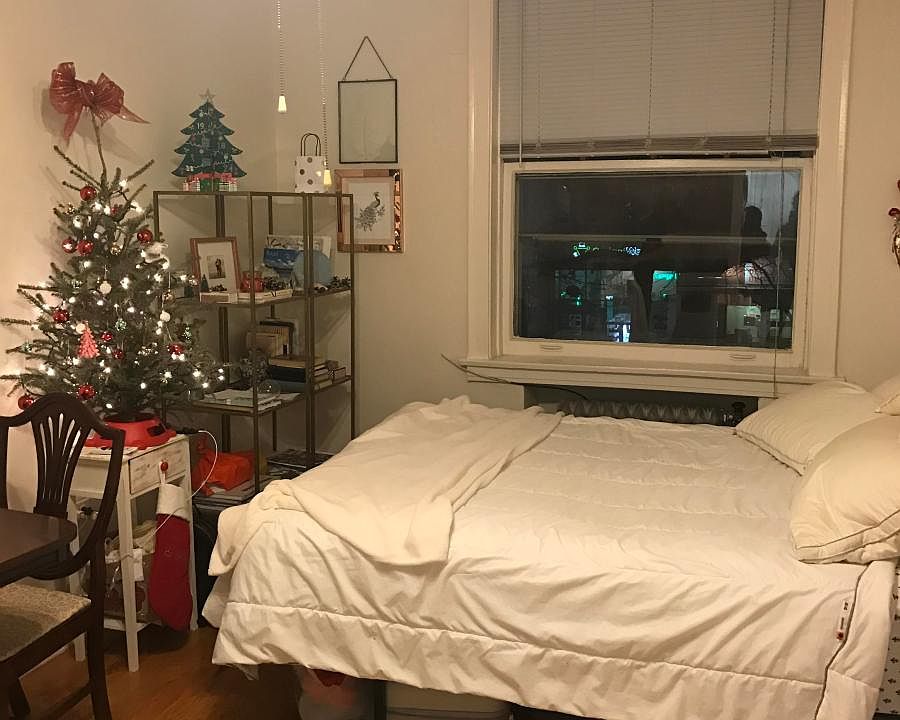 1st image of 1637 Orrington Ave APT 207