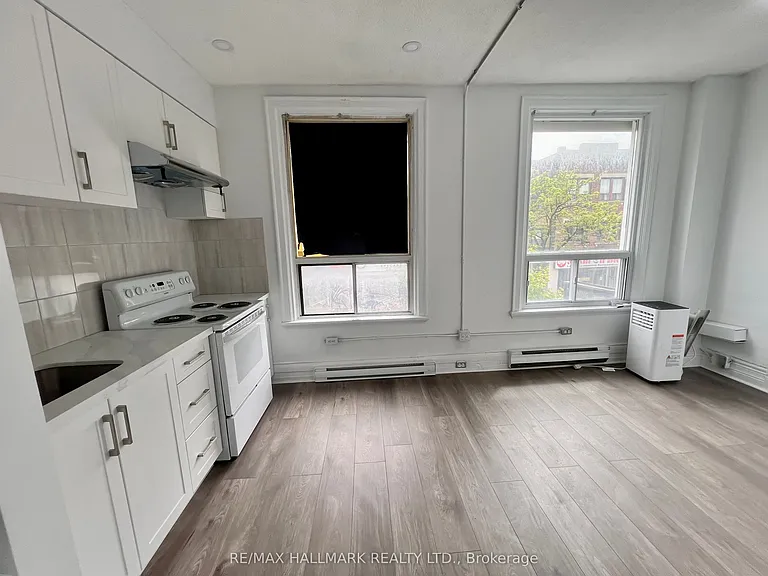 454 Bloor St W #1 — Photo 7