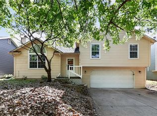 2816 S Lankford Dr, Lawrence, KS 66046