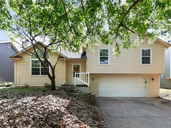 2816 S Lankford Dr, Lawrence, KS 66046