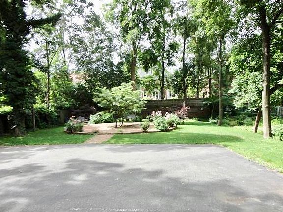 2nd image of 159 Longwood Ave #2B