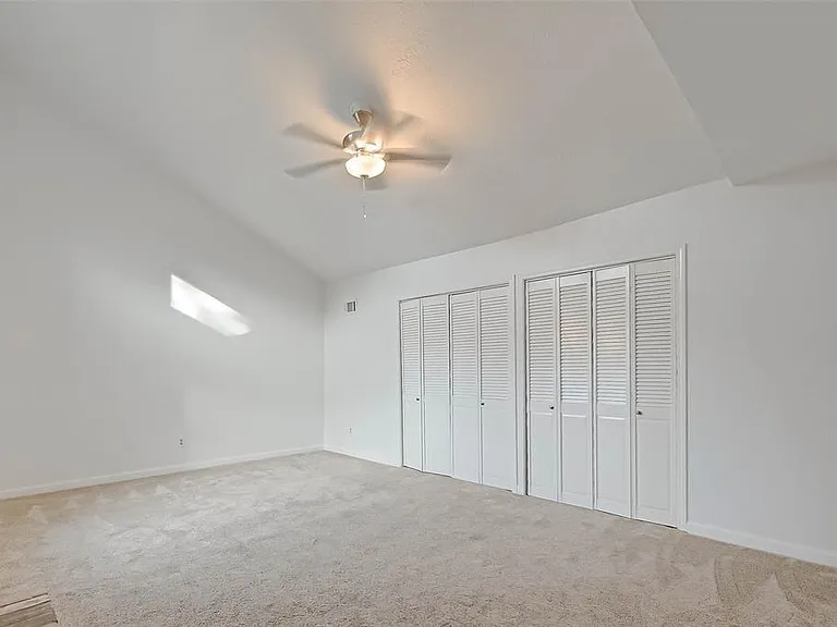 12111 Poulson Dr — Photo 28