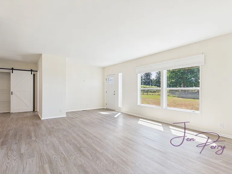 7420 Guide Meridian — Photo 13