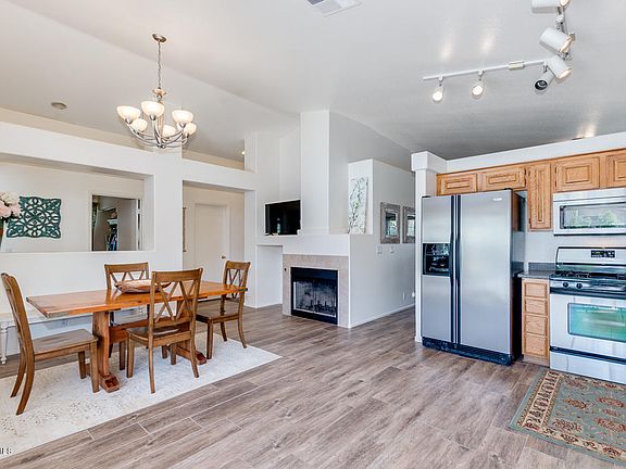 3rd image of 3225 E Wahalla Ln