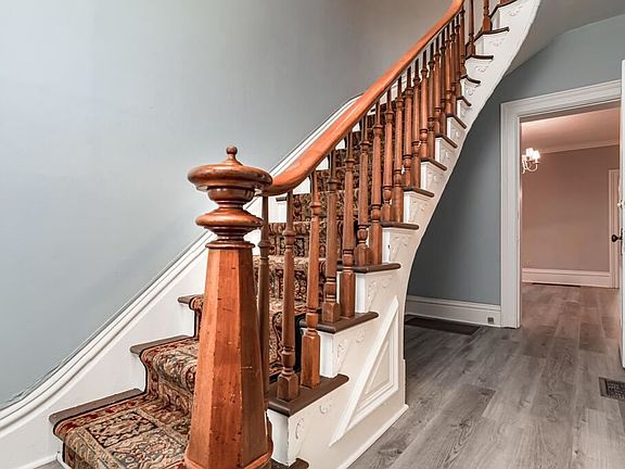4th image of 1281-3 Dennison Ave