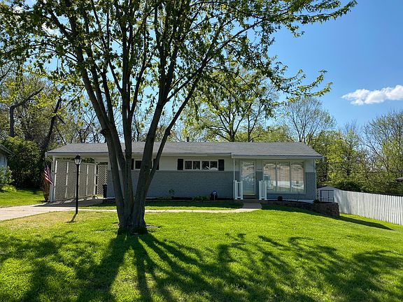 2nd image of 1323 Honeywood Dr