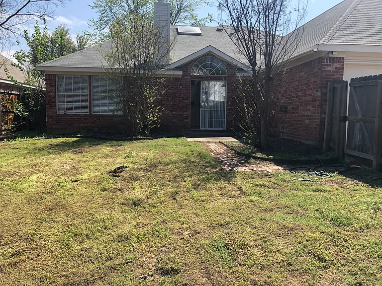 3841 Rolling Hills Dr — Photo 25