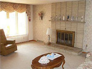 5th image of 42 Westcliff Dr