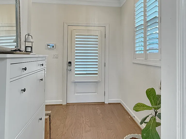 Entry way