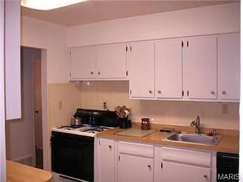3rd image of 728 Montego Dr