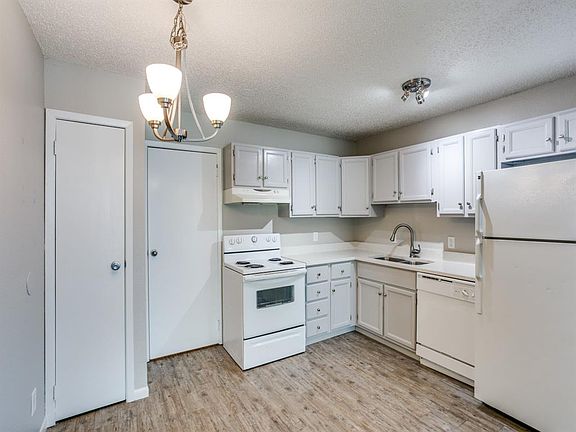5th image of 5725 Shadydell Dr