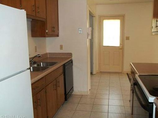 3rd image of 5 Kearny Ct