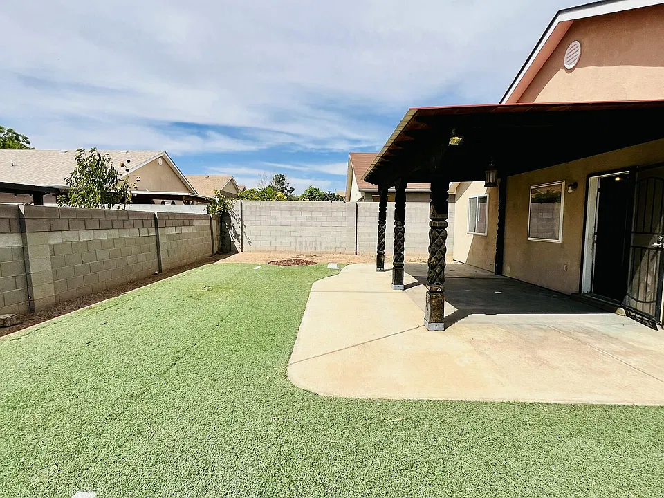 5600 Mesa Ridge Rd NW