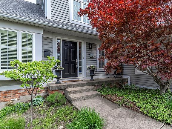 3rd image of 4021 Mountain St
