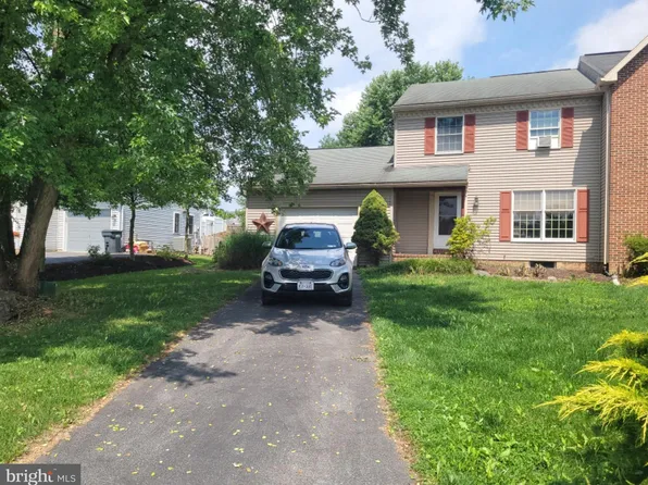 35 Derby Ln, Lancaster, PA 17603