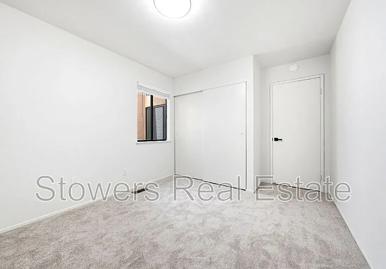 2033 Raphael Ct — Photo 16