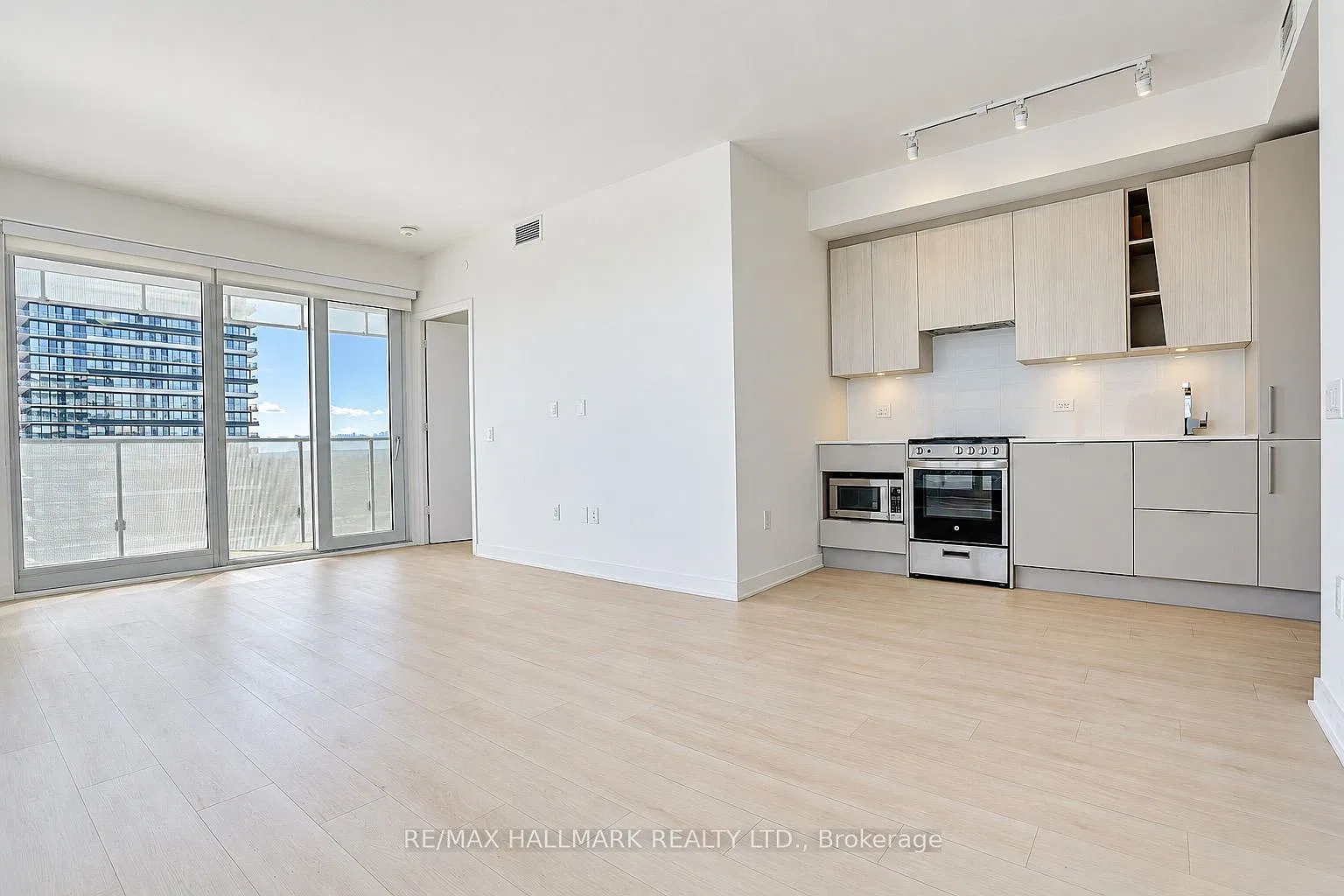 3 bed, $3,250 — Photo 1