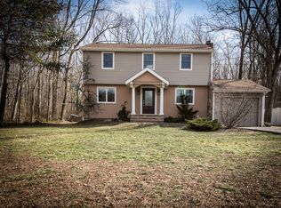 11 Greenwood Trl, Kinnelon, NJ 07405