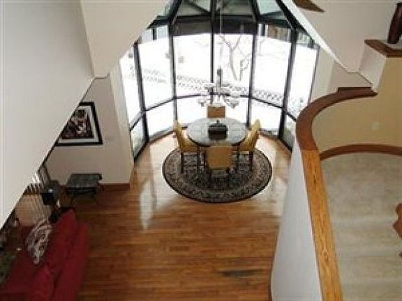5th image of 4067 N Shore Dr