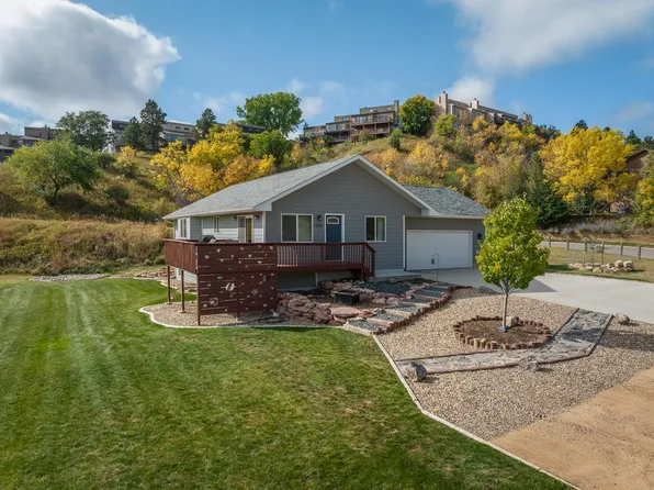 905 Woodridge Dr, Rapid City, SD 57701