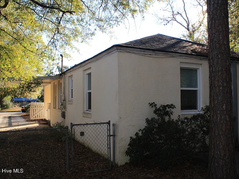 2355 Devere St — Photo 29