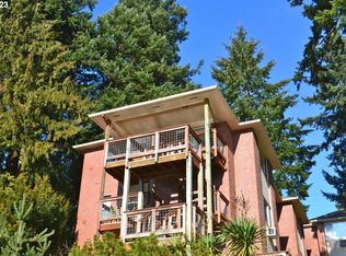 248 Ridgeway Rd, Lake Oswego, OR 97034