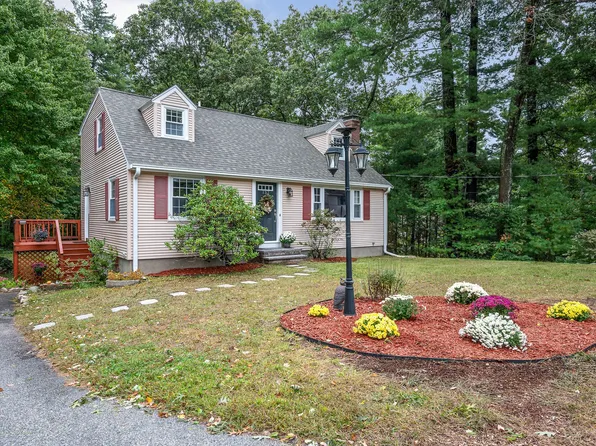 137 Central St, North Reading, MA 01864