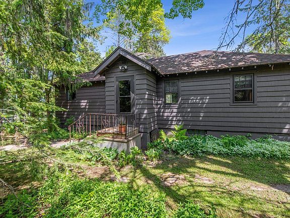 2nd image of 74800 Lakeshore Dr
