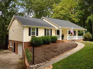 4928 Country Ridge Rd, Clemmons, NC 27012