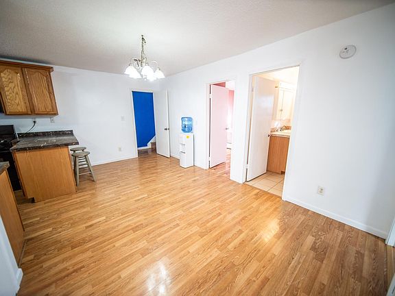 4th image of 115 W Center St